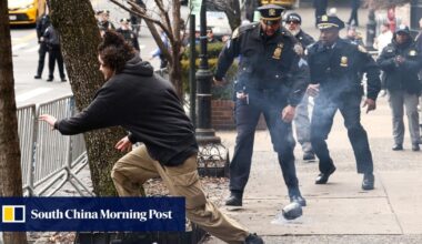 Device thrown near New York anti-Islam protest was bomb: police