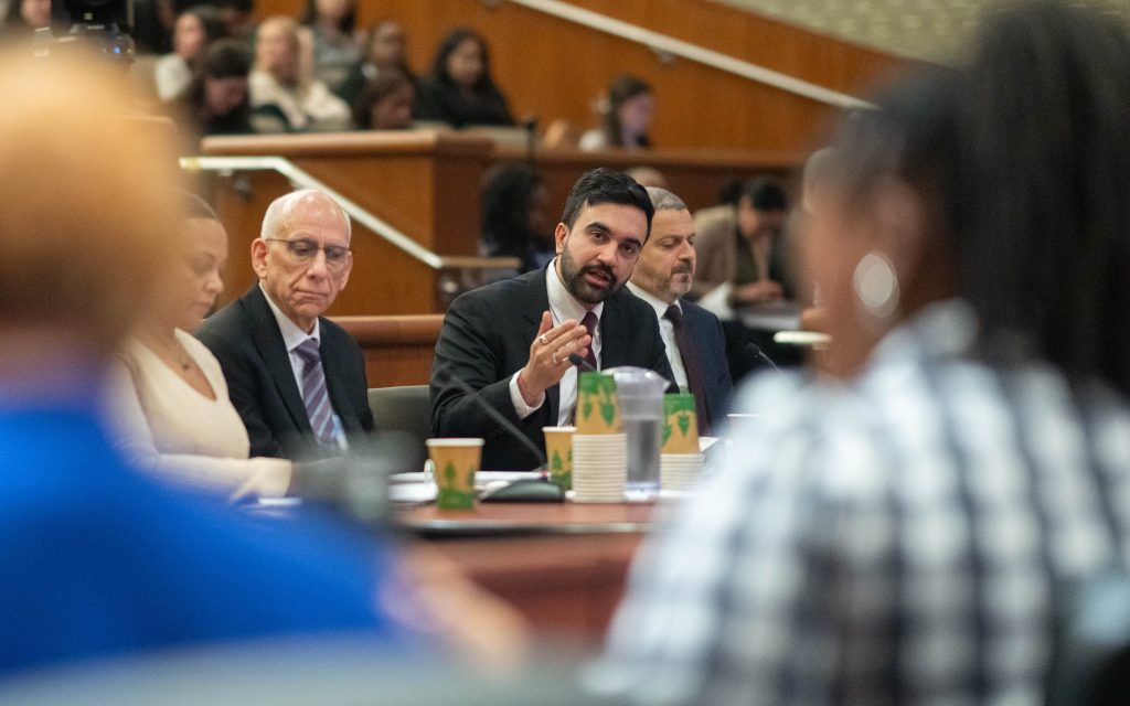 NY lawmakers debate changes in class size law, school funding as NYC wrestles with budget gap