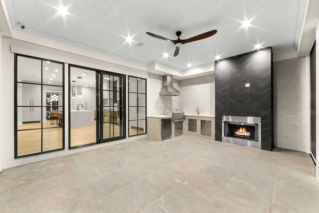 Record sale in Englewood Cliffs