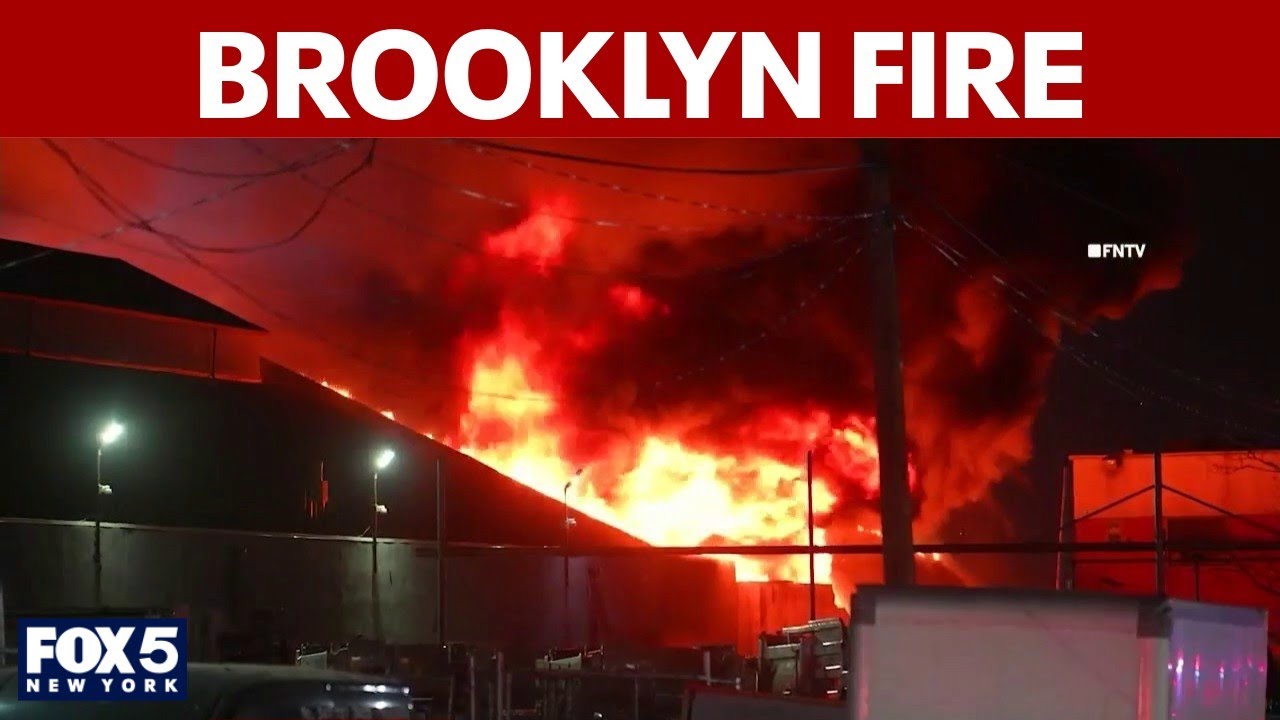 2 firefighters injured in Brooklyn commercial building fire
