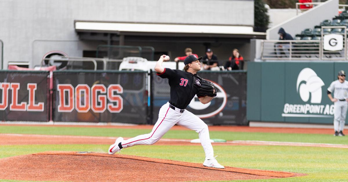 Georgia baseball defeats Queens 12-2 in rain-delayed series opener | Georgia Sports