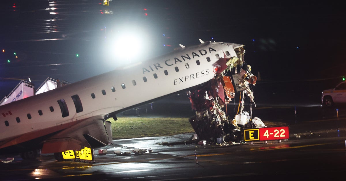 Passenger Jet Collides With Fire Truck In New York's LaGuardia, Killing Both Pilots