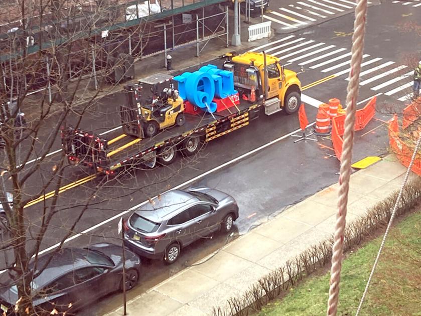 Queens sculpture moves to Citi Field |