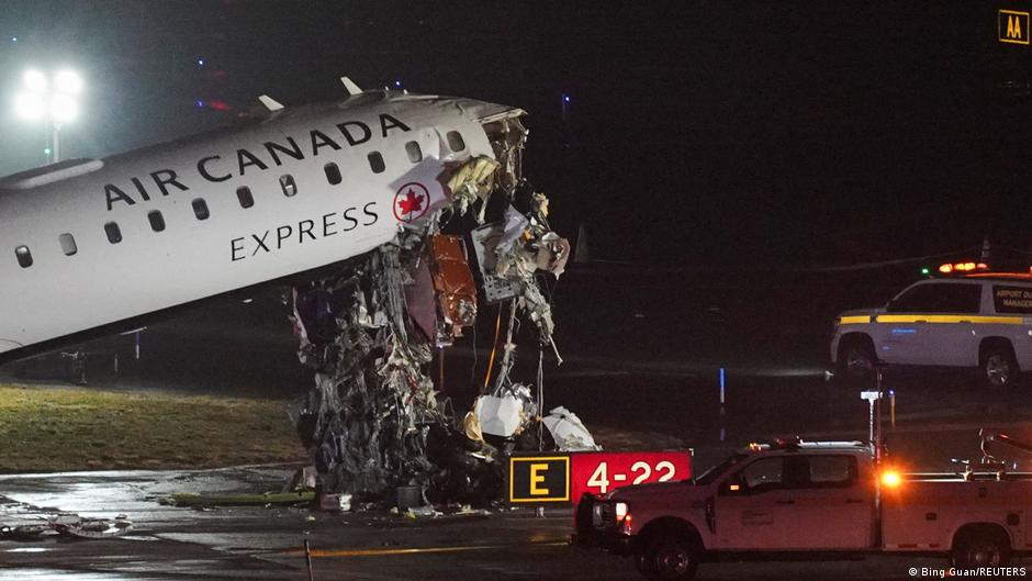 Fatal ground collision at New York's LaGuardia Airport