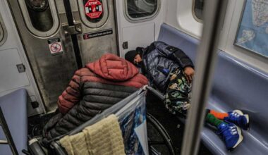 State report urges NYC to better track outcomes for rising homeless population