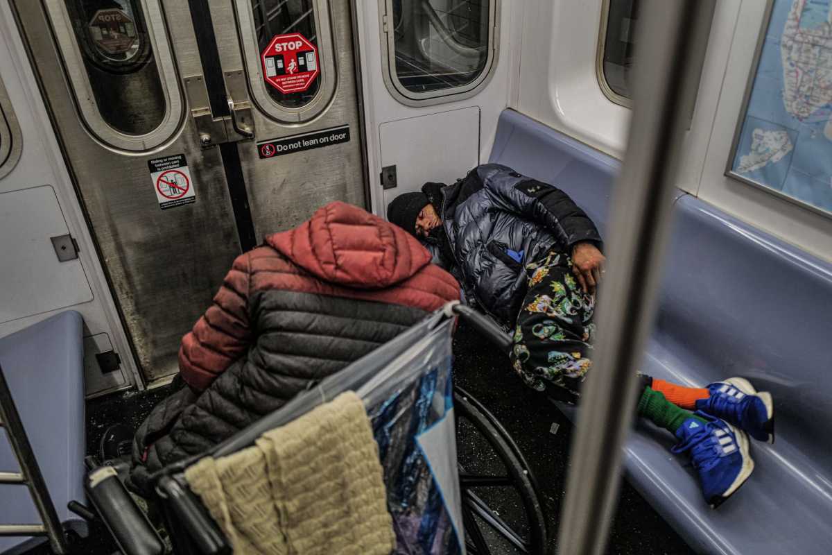 State report urges NYC to better track outcomes for rising homeless population