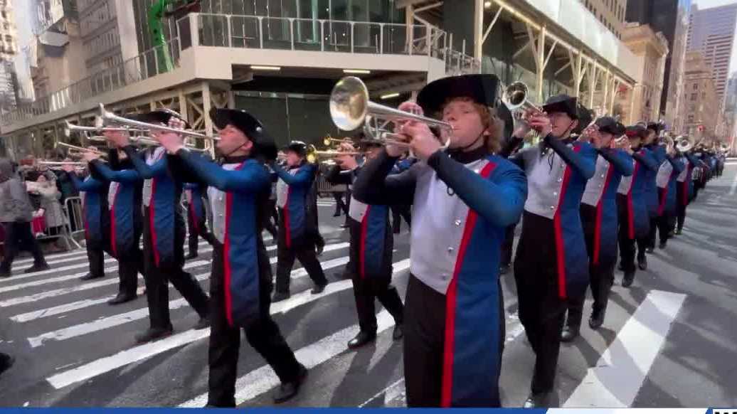 Effingham County students march in NYC St. Patrick's Day parade