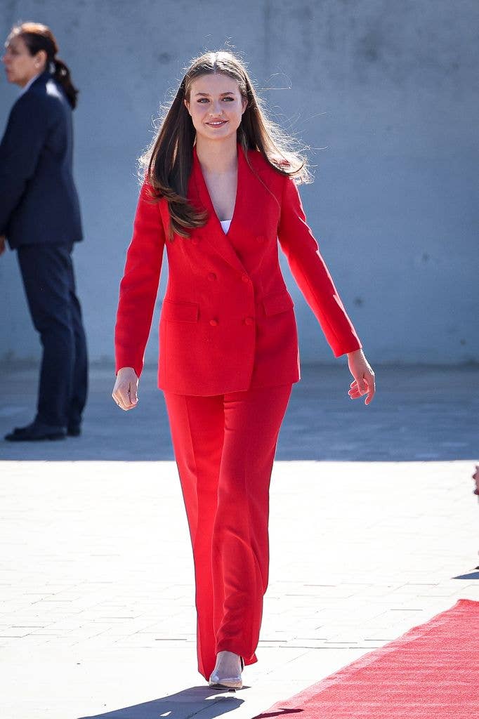 Crown Princess Leonor of Spain wearing a bright red suit and heels 