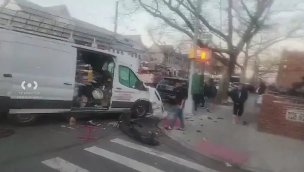 News 12 | Brooklyn | Access-a-Ride passenger dead, at least 9 others hospitalized after crash in Gravesend involving fire truck