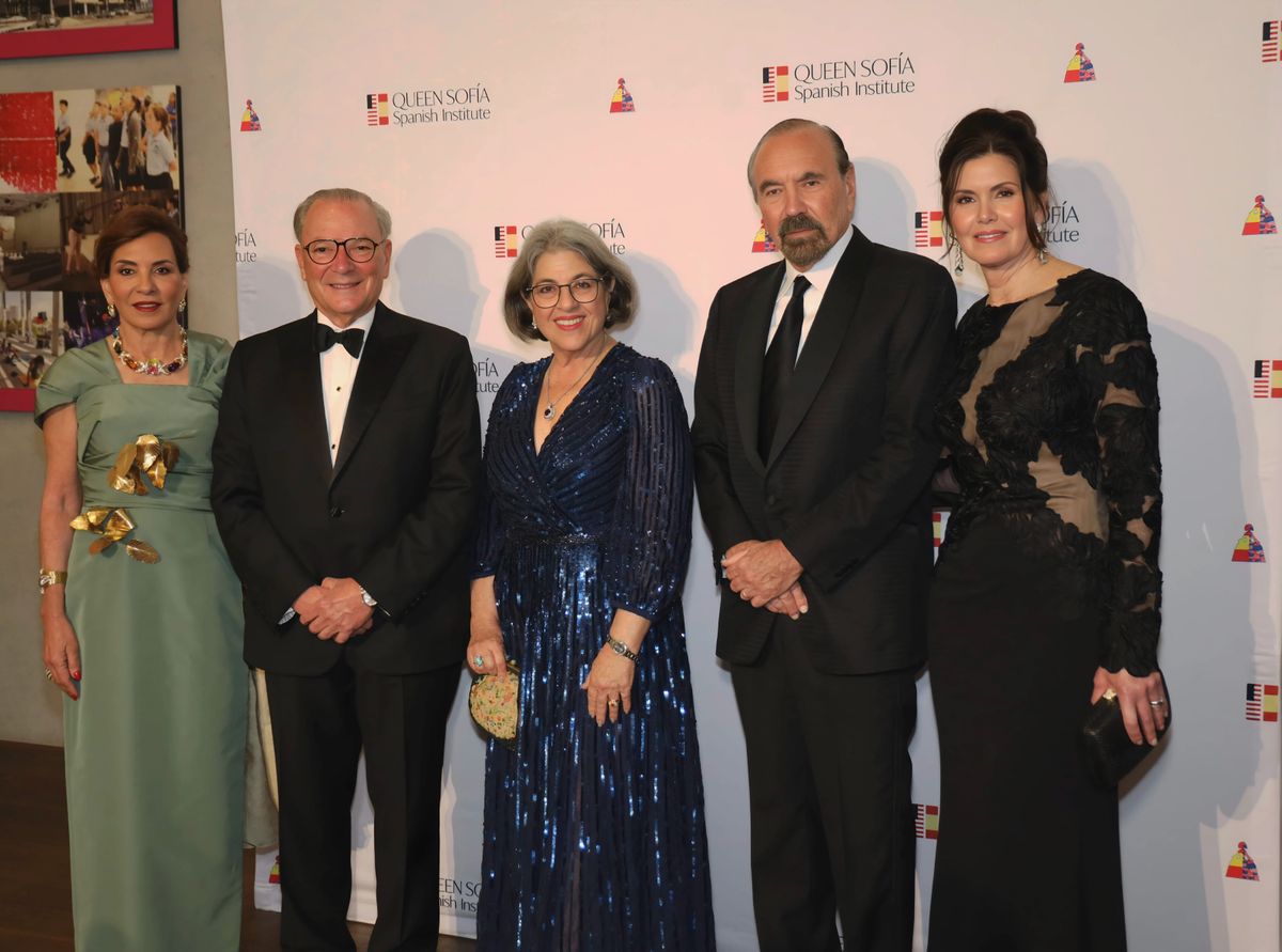 From left to right: Frank and Haydée Rainieri; Miami-Dade County Mayor Daniella Levine Cava; and Jorge and Darlene Pérez, during the 2026 Sophia Awards in Miami.