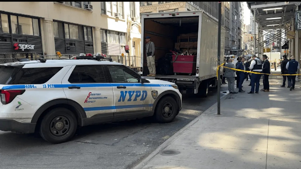 A 49-year-old man was shot on East 28th Street and Madison Avenue on March 30, 2026, police said. (Credit: Peter Gerber)