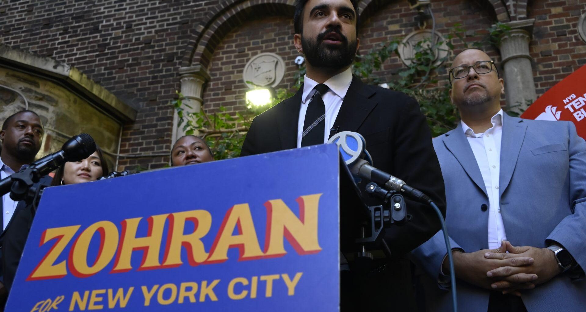 California governor warns NYC mayor of friendly ties with US president