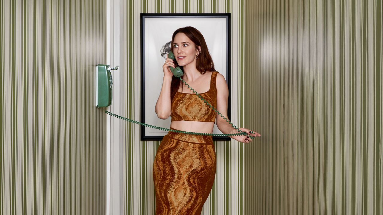 Rachel Brosnahan Showcases a Marvelous Manhattan Makeover