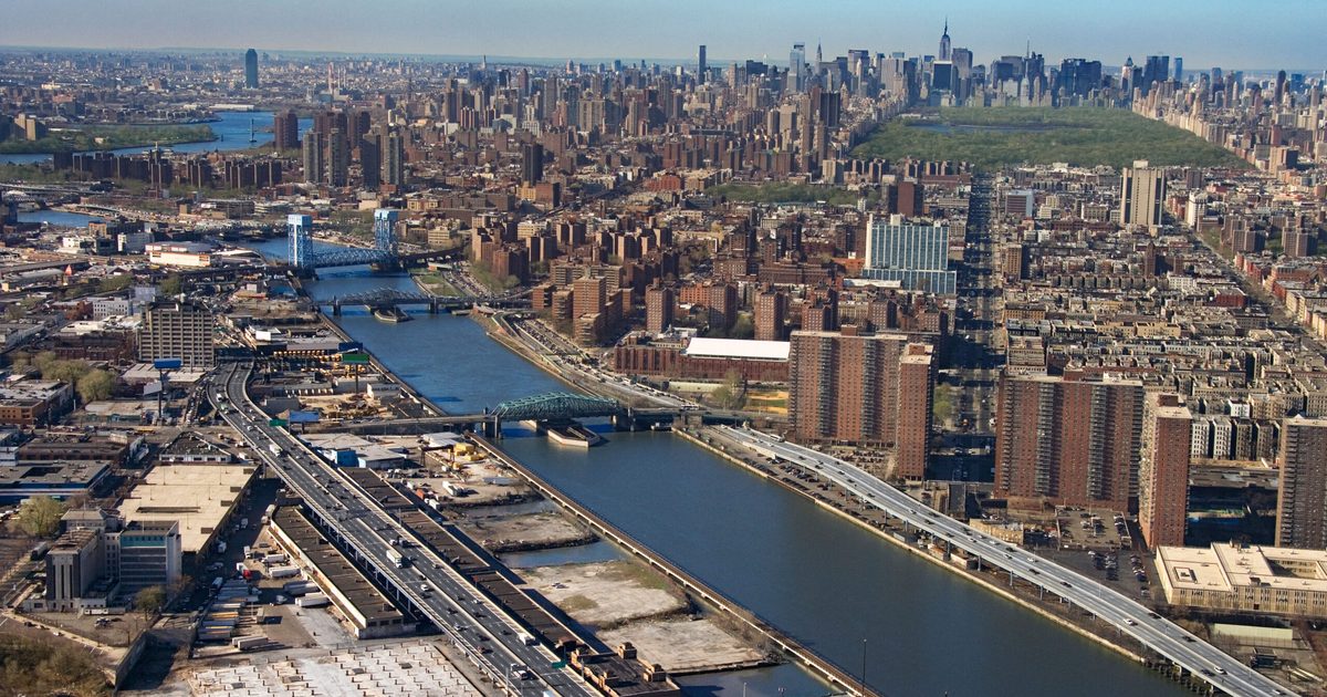 Lender relaunches foreclosure process in the Bronx