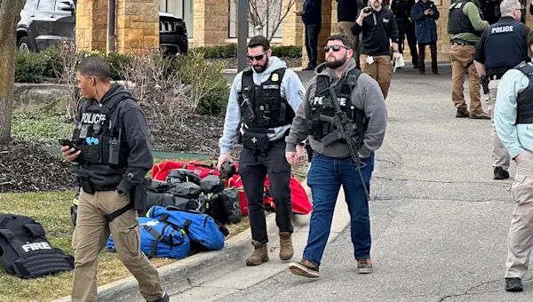 News 12 | Brooklyn | Police step up patrols at synagogues across Connecticut