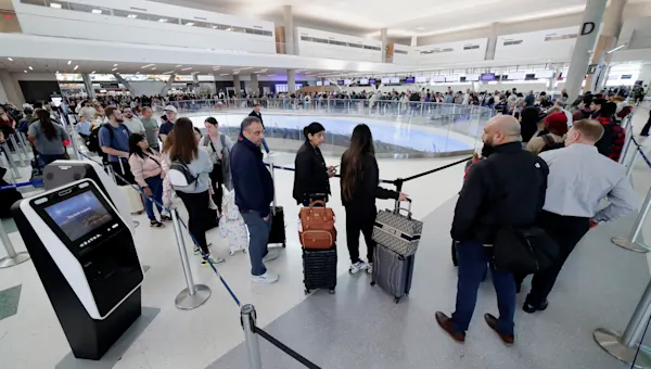 News 12 | Brooklyn | ICE officers soon will help with airport security unless Democrats end shutdown, Trump says