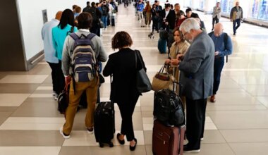 News 12 | Brooklyn | President Trump says he will sign an emergency order to pay TSA agents