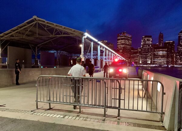 Park police shut Pier 2 in Brooklyn Bridge Park in April 2023 following a chaotic crowd incident. Photo: Mary Frost/Brooklyn Eagle