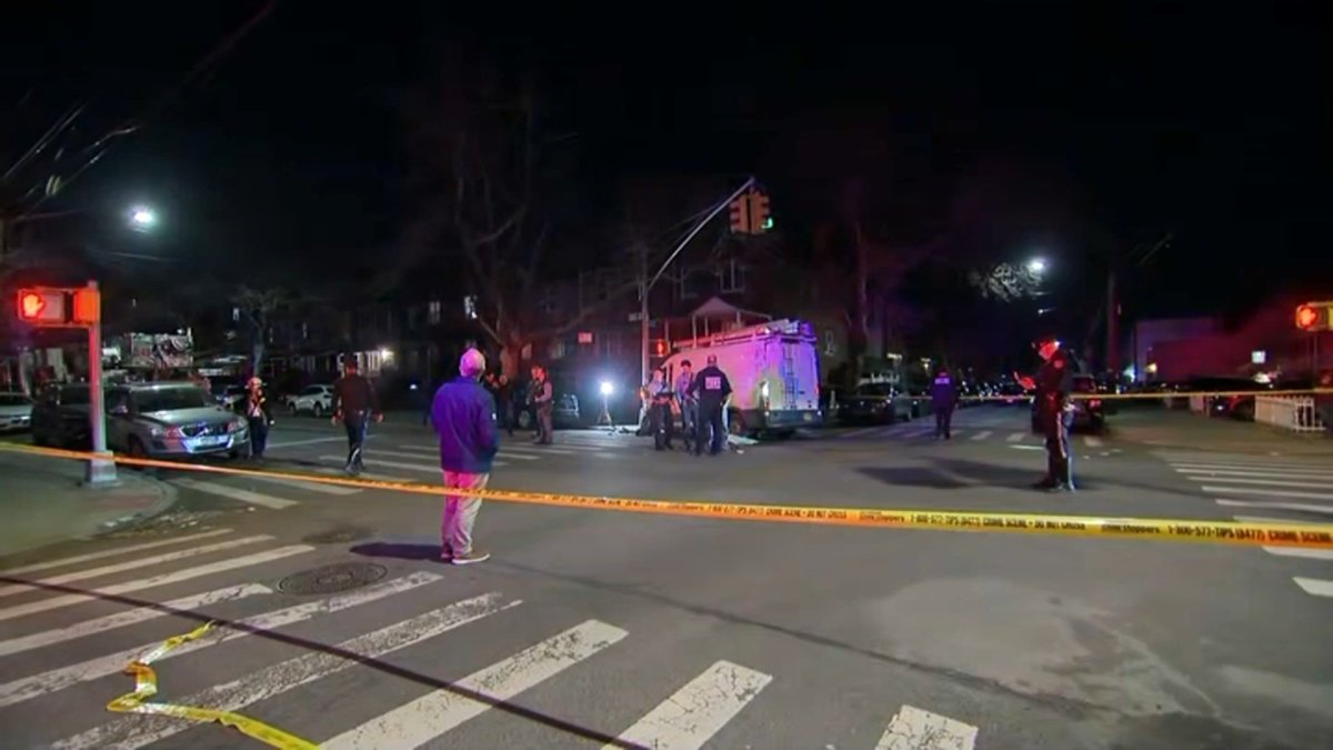 Person dies in crash while 10 others suffer injuries in Brooklyn – NBC New York