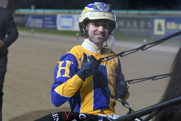 Brooklyn Dan gives Emma Stewart and Cameron Hart the double with Gold Chalice