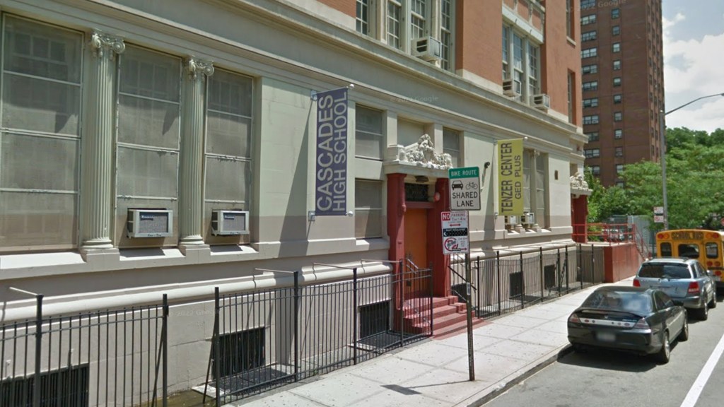Teen arrested with loaded gun in his waistband in Lower East Side school: NYPD