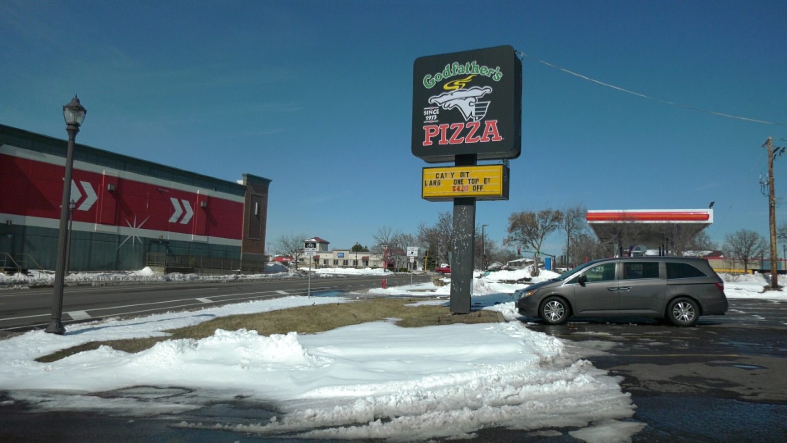 Brooklyn Park Godfather's Pizza to Close Sunday as Owner Retires
