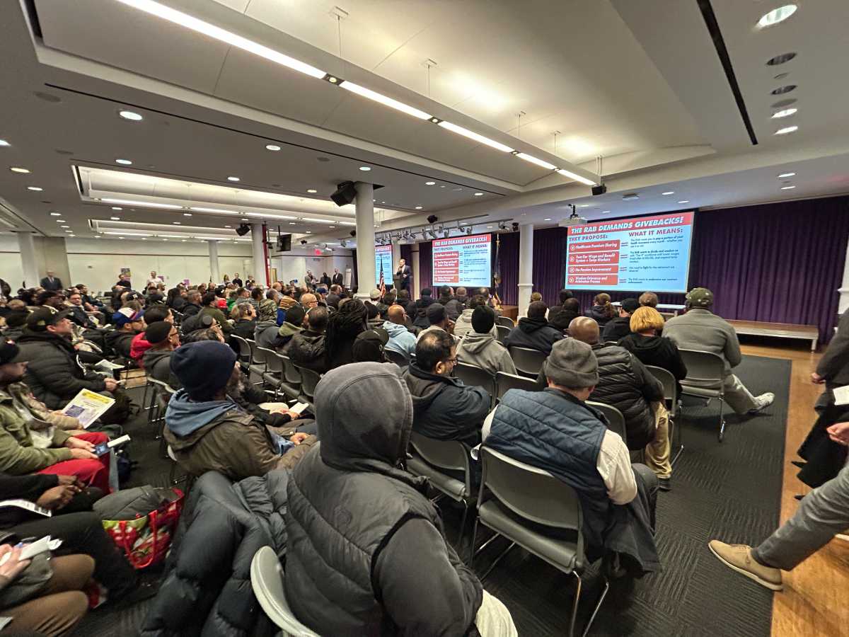 Residential building service workers to hold strike vote on April 15