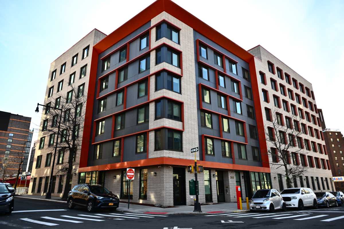 Magnolia Gardens transitional housing facility opens, marking first pet-inclusive family shelter in Flushing – QNS