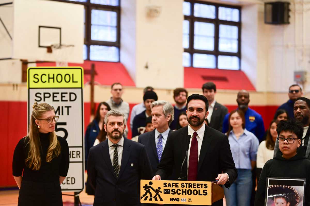 School slowdown: NYC to drop speed limit to 15mph in 800 school zones by end of year, Mamdani pledges