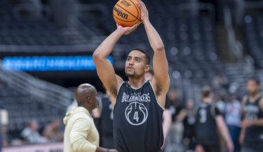 Queens coach Grant Leonard