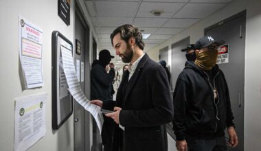 One man’s mission to help immigrants detained by ICE at 26 Federal Plaza