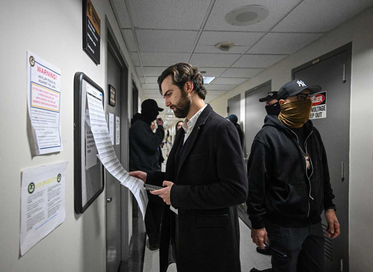 One man’s mission to help immigrants detained by ICE at 26 Federal Plaza