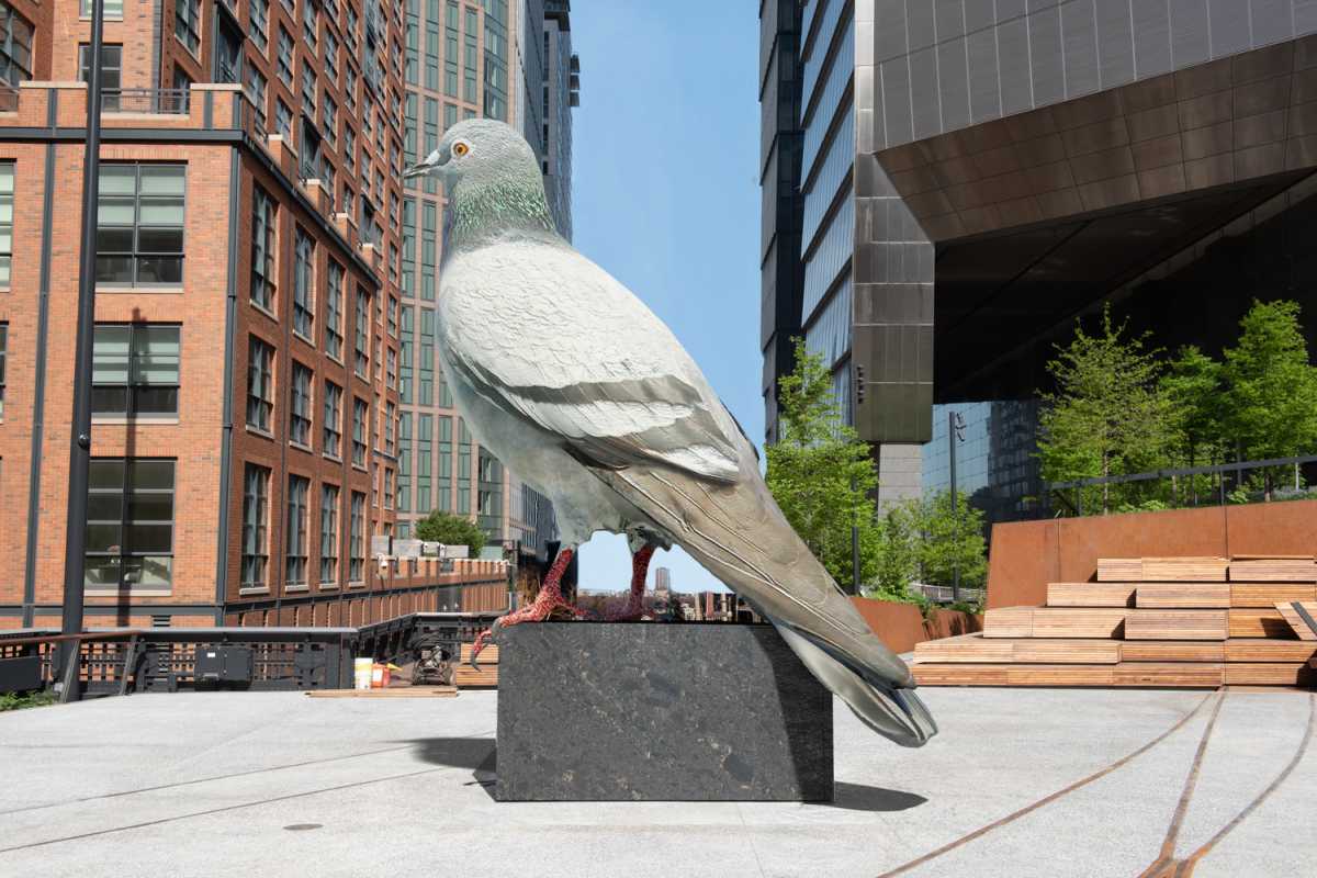 Advocates want NYC’s giant pigeon statue to stay perched at the High Line