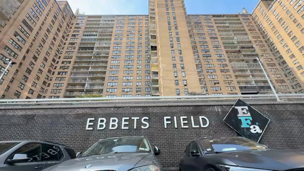 One woman dead, another injured in apartment stabbing – NBC New York