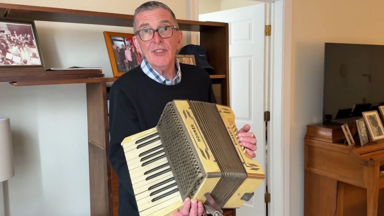 Auschwitz survivor’s family credits music with saving them