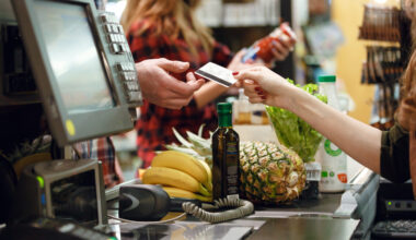 New York State Retailers Must Accept Cash!