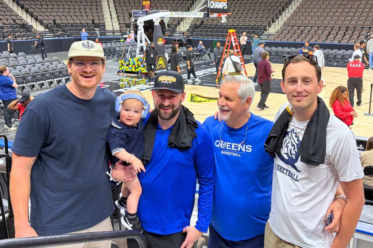 Ridaught: Queens of the court