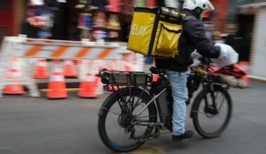 Mamdani undoes Adams-era criminal summonses for errant e-bikers and bicyclists