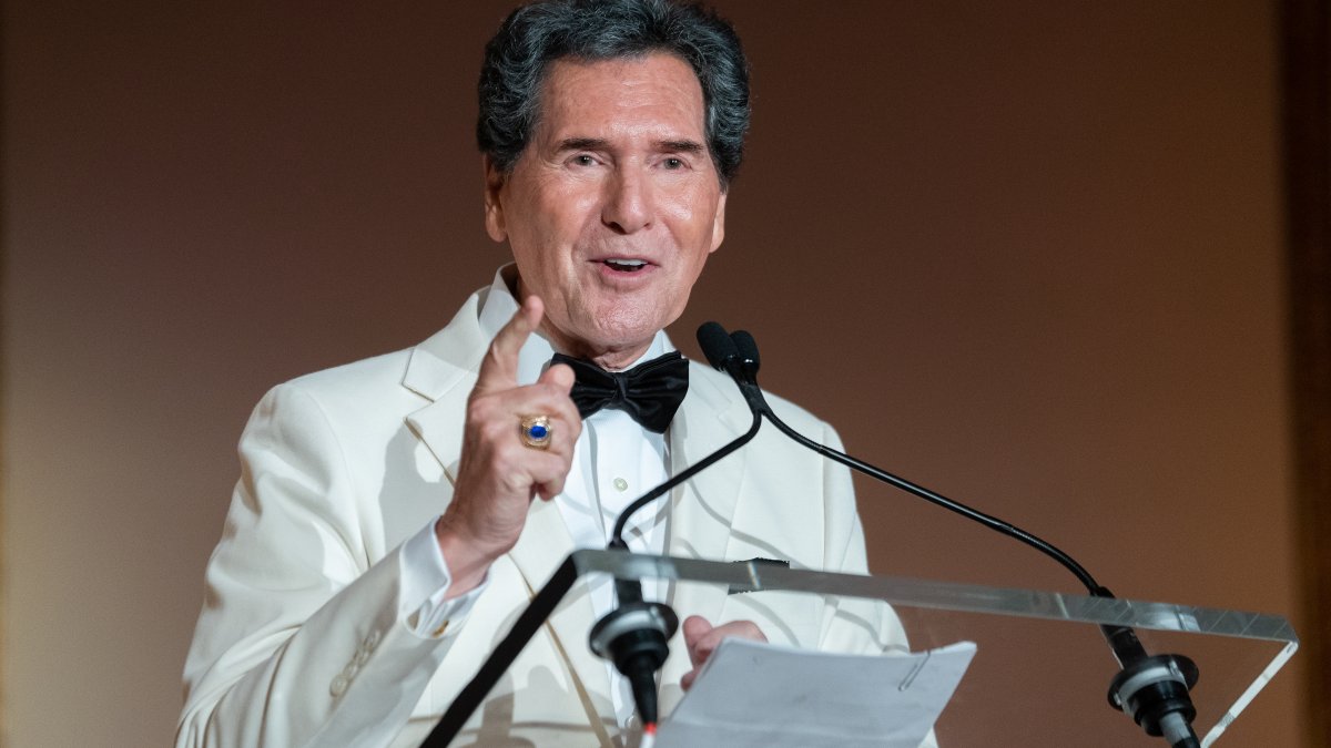 Longtime NYC news anchor Ernie Anastos dies at age 82 – NBC New York