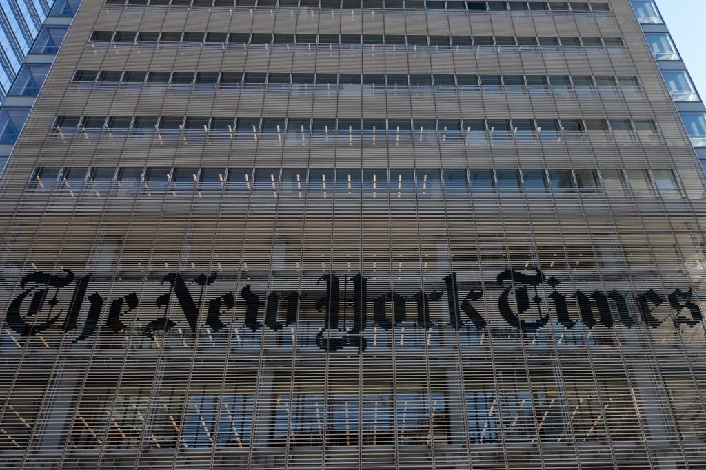 New York Times Says Pentagon Is "Defying" Court Order In Press Rules