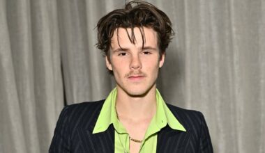 Cruz Beckham appears to mimic estranged brother Brooklyn with 'passive-aggressive' video