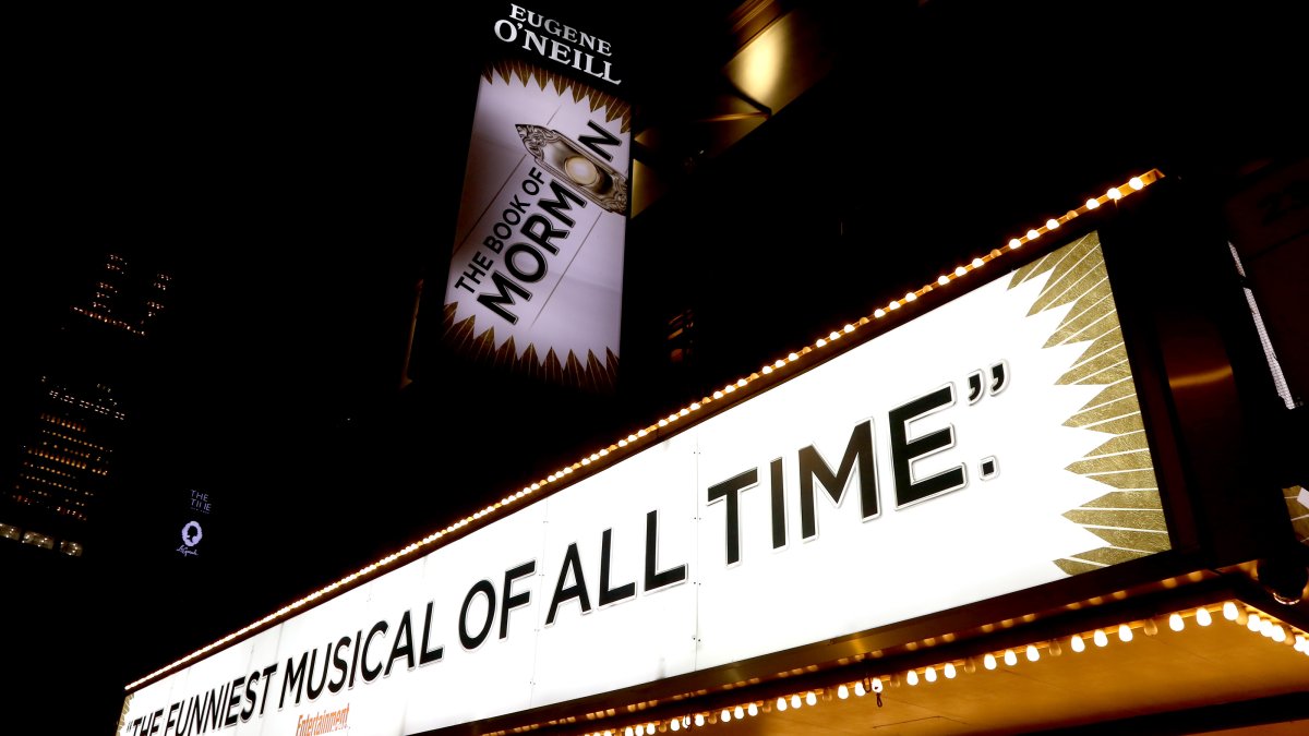 Meet the last original actor in ‘The Book of Mormon’ – NBC New York