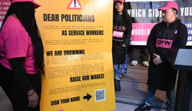 Proposal for $30 minimum wage gains steam in New York City