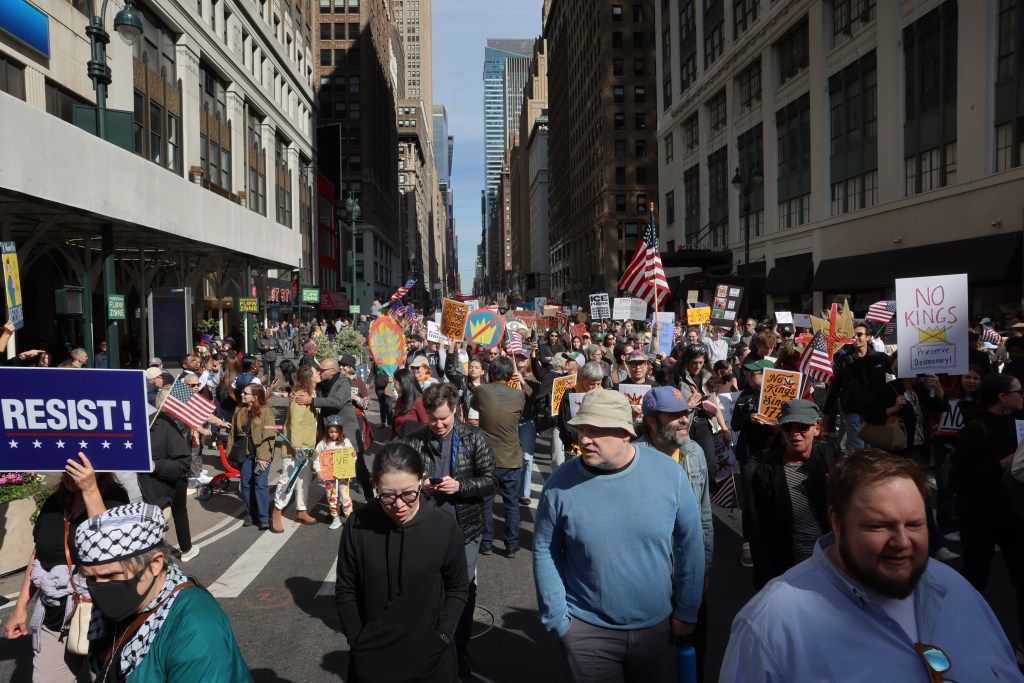 Massive crowd at NYC No Kings march expected Saturday as protesters set to slam Trump