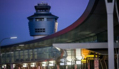 4 injured after Air Canada plane collides with vehicle at New York’s LaGuardia Airport – NBC 6 South Florida
