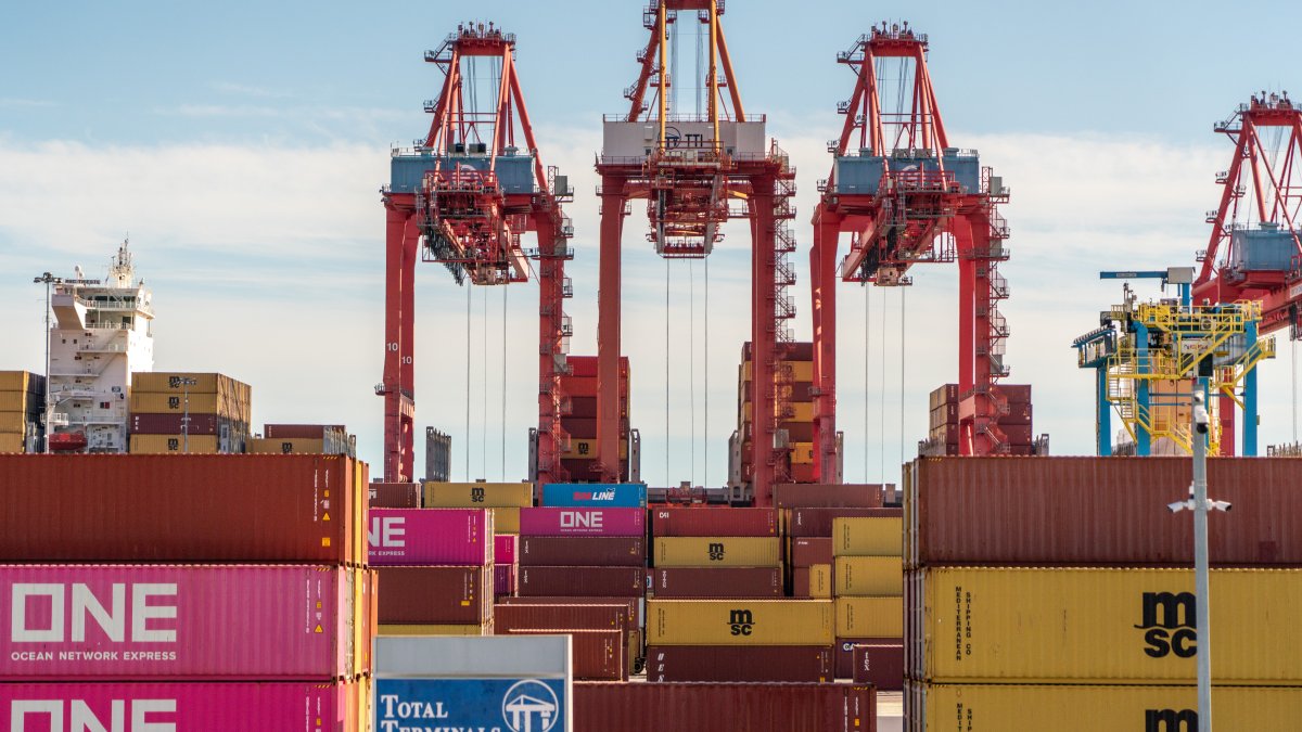 Judge rules companies are entitled to refunds for overturned Trump tariffs – NBC New York