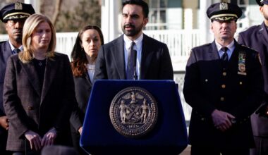 Trouble brewing in Wutopia South for New York City socialist mayor