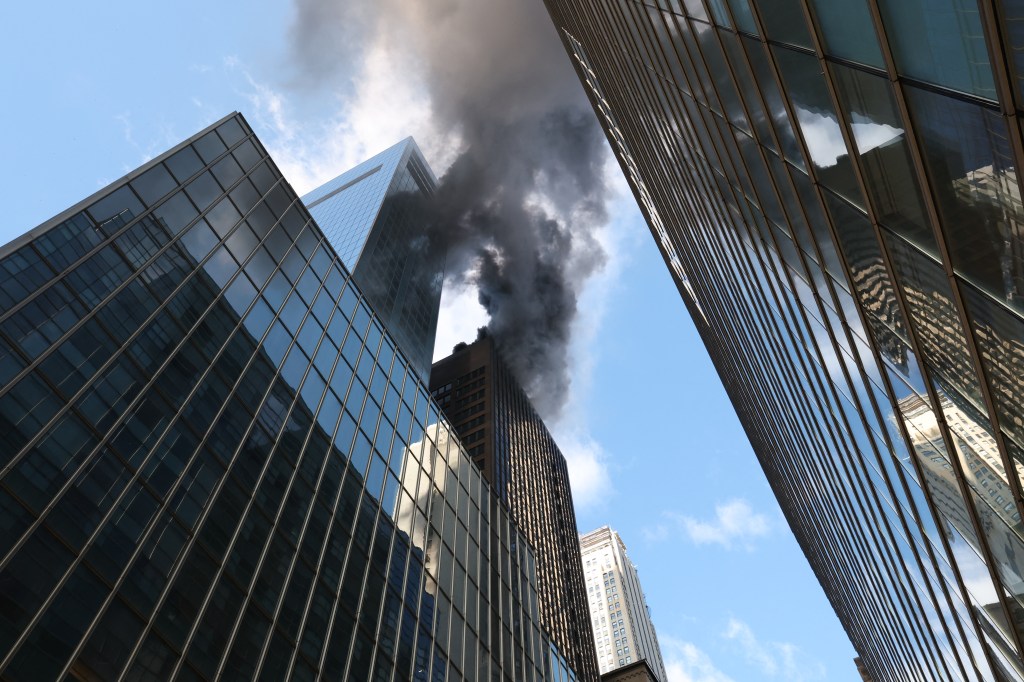 Massive rooftop fire erupts in Midtown near NYC St. Patrick's Day parade route