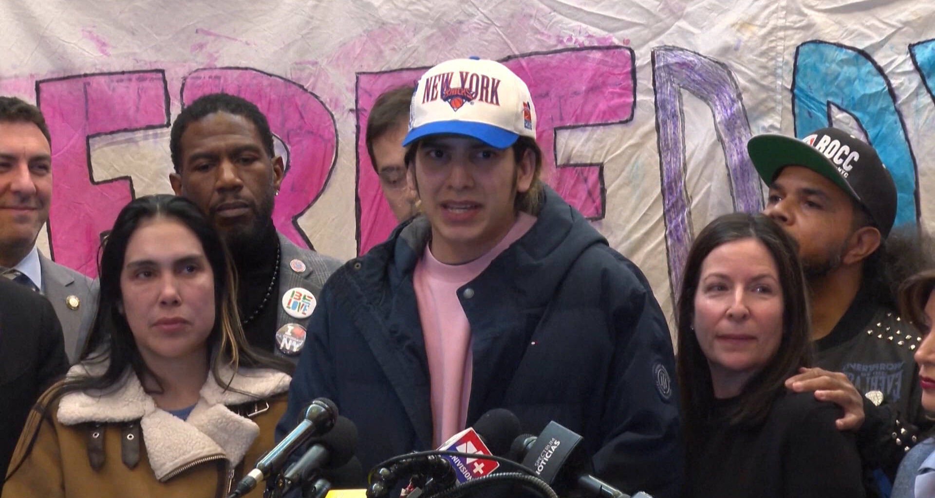 Bronx High School Student Dylan Lopez Contreras Returns to New York After 10 Months in ICE Jail