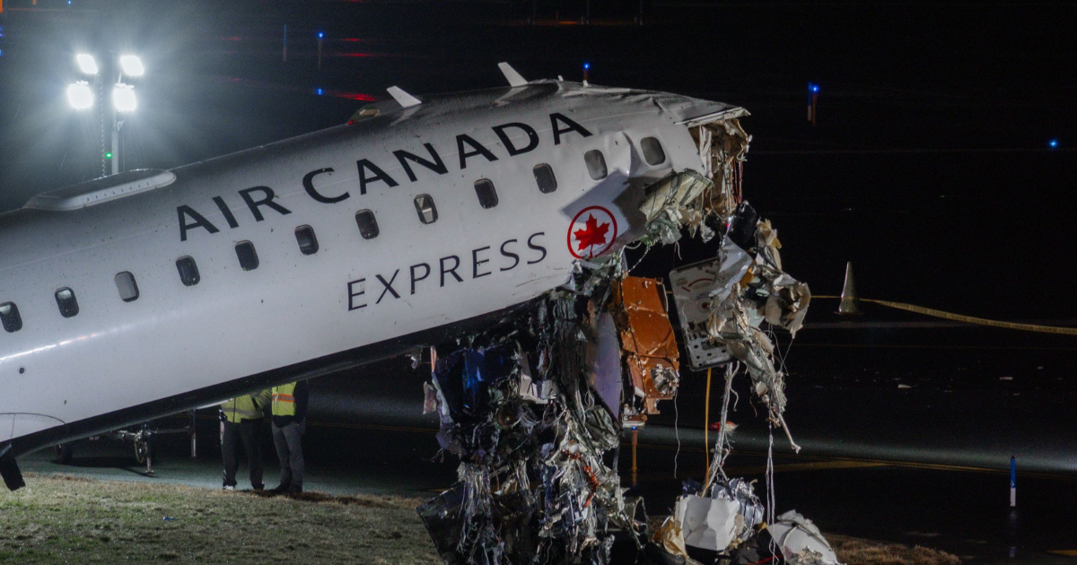 Chilling air traffic control audio as pilots die in New York plane crash